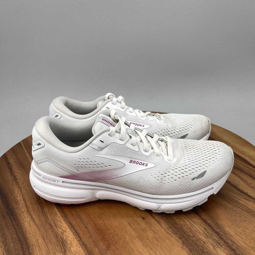 Brooks Ghost 15 Shoes Womens Size 8 B White Running Comfort Walking Sneakers Gym